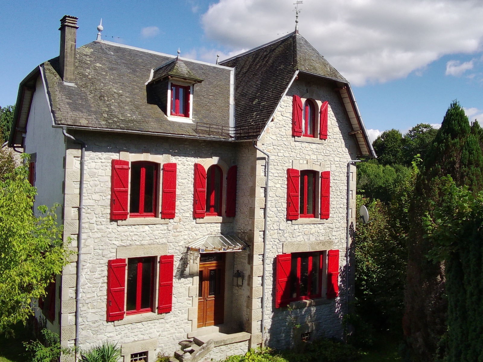 la maison de maussac-extérieur